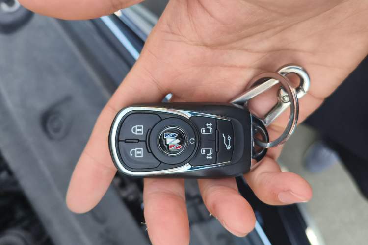 Used Buick GL8 2022 ES Land Cruiser 653T Luxury Model