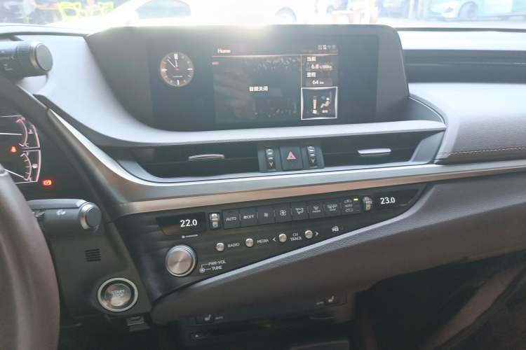 Used Lexus ES 2020 200 Excellence Edition
