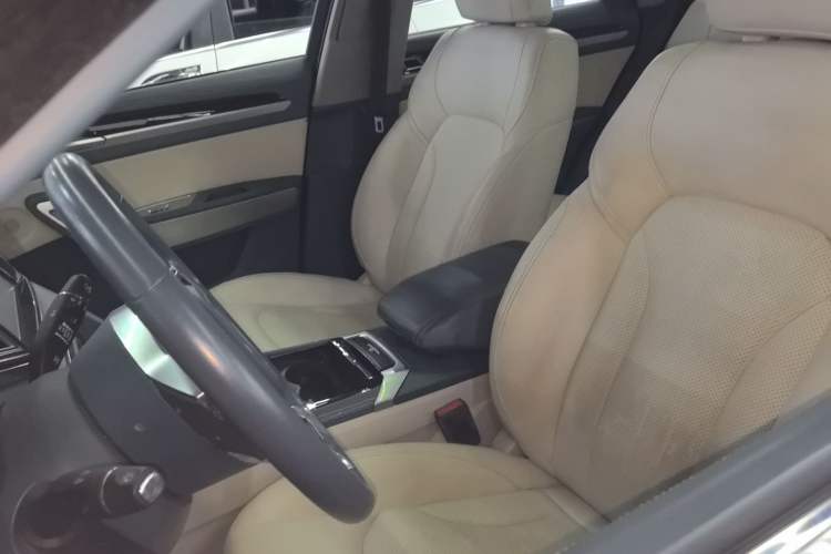 Used Zotye Domy X7 2017 1.8T DCT Prestige Model
