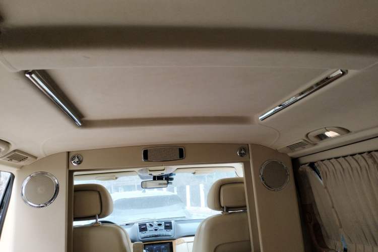 Used Mercedes-Benz Viano 2013 3.0L Hospitality Edition