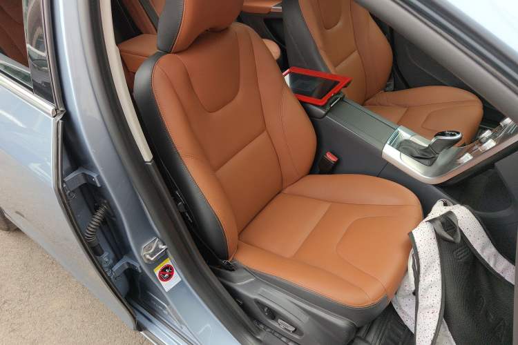 Used Volvo S60 2018 S60L T4 Smart & Ambitious Edition
