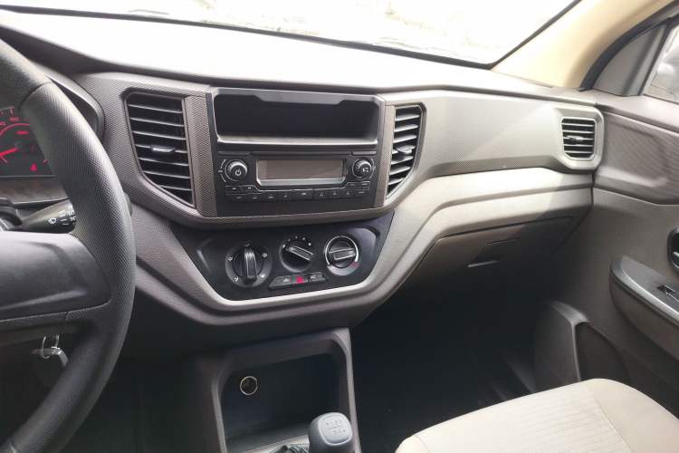 Used Wuling Hongguang V 2022 1.5L Jingqu Edition Electric-Assist LAR