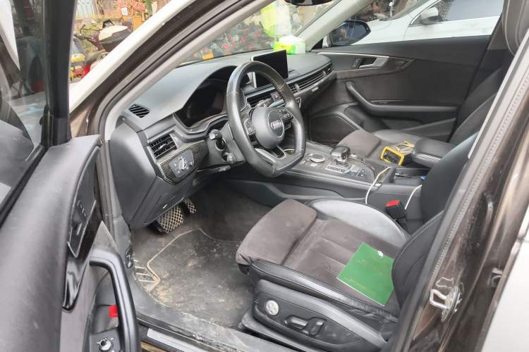 Used Audi A4L 2017 45 TFSI quattro Sport Edition
