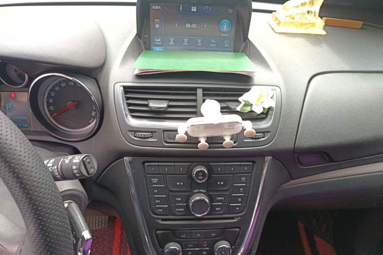 Used Buick Encore 2015 1.4T Automatic Two-Wheel Drive Urban Elite Version
