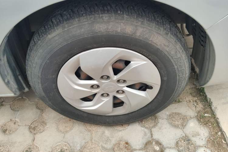 Used JAC Refine M4 2017 1.9T Diesel Manual Luxury Model Right Front Wheel Hub