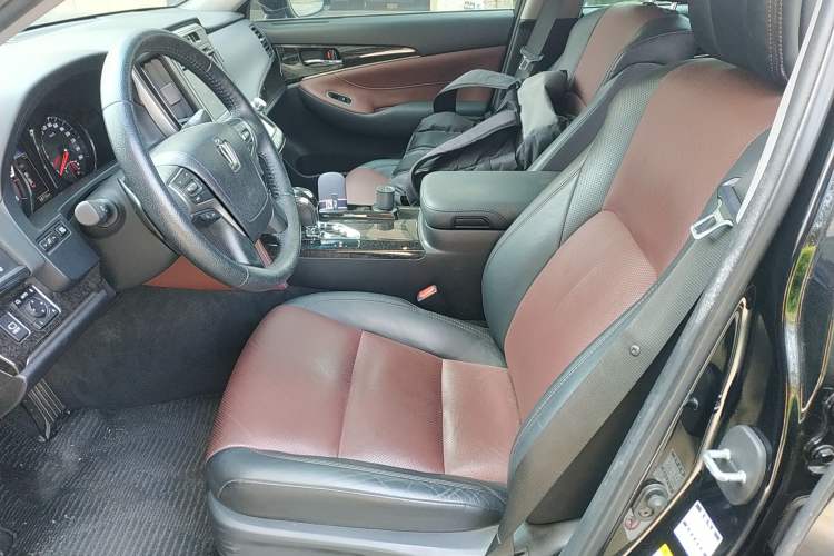 Used Toyota Crown 2018 2.0T Sport Edition
