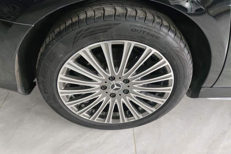 Used Mercedes-Benz E-Class 2018 Restyled E 300 L Sport Luxury Edition
