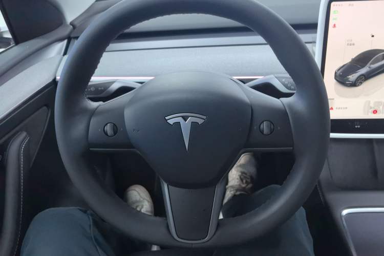 Used Tesla Model Y 2024 Rear-Wheel-Drive Version Steering Wheel