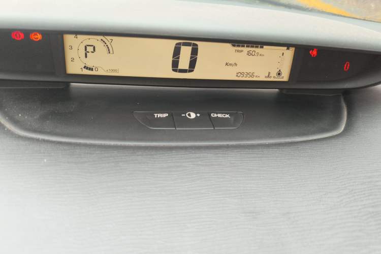 Used Citroen C-Quatre 2011 Hatchback 1.6L Automatic Yueya Model Instrument Cluster