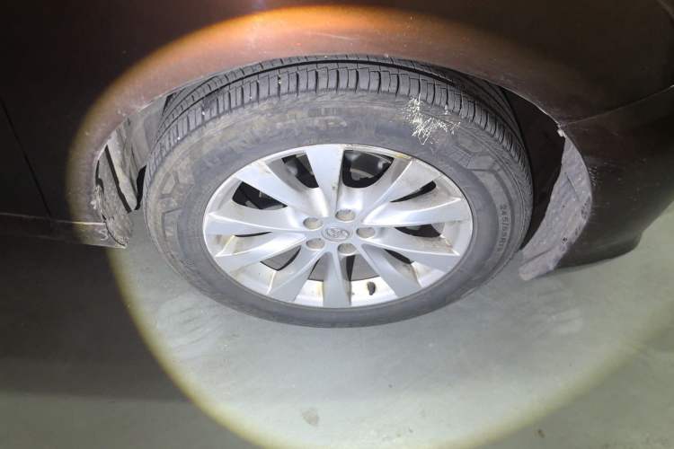 Used Toyota Venza 2013 2.7L 4x4 Luxury Edition Right Front Wheel Hub