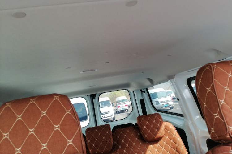 Used Ford Transit 2019 2.0T Diesel Multi-Purpose Commercial Vehicle Short Wheelbase Low Roof 6-Seater China VI Standard
