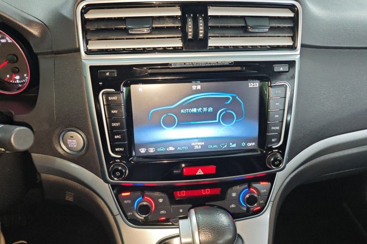 Used Haval M6 2017 1.5T Automatic Two-Wheel Drive Prestige Model Audio And AC Panel