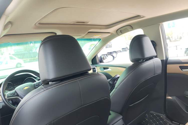 Used Chevrolet Monza 2020 320 Automatic Enjoyment Edition Headliner