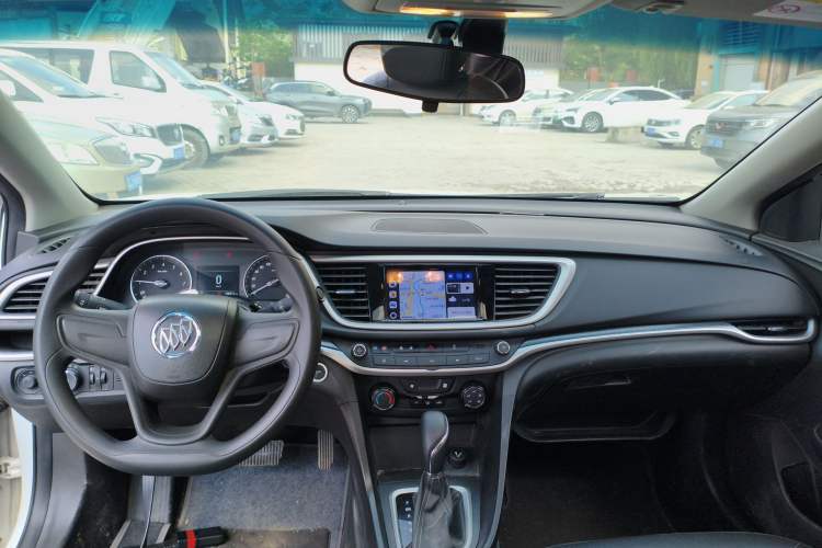 Used Buick GT 2021 1.3T Automatic Mild Hybrid Elite Version Center Console