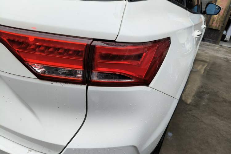 Used Zotye T500 2018 1.5T Automatic Smart Connected Prestige Model