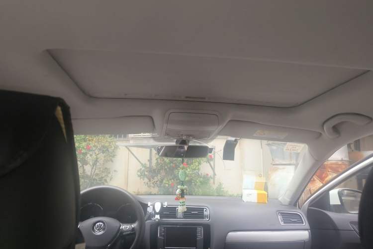 Used Volkswagen Sagitar 2018 1.6L Manual Comfort Model Headliner