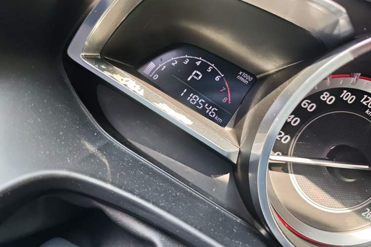 Used Mazda 3 Axela 2016 Hatchback 1.5L Automatic Luxury Model