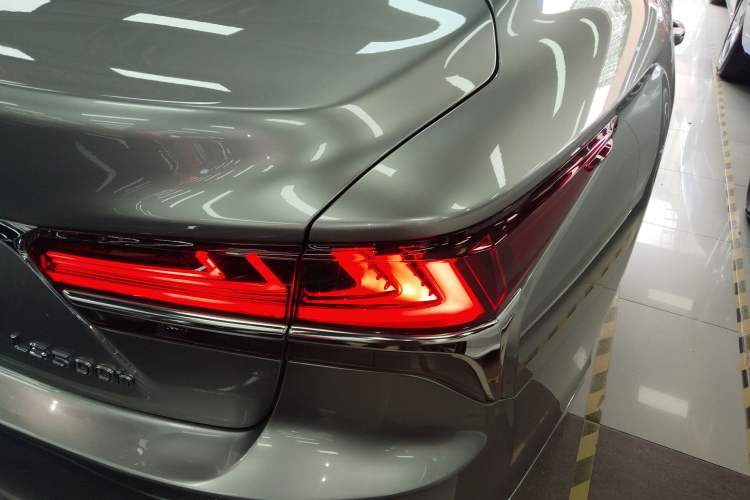 Used Lexus LS 2020 500h Excellence Edition China VI standard
