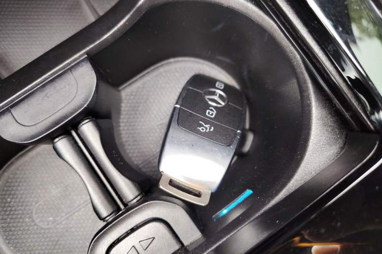 Used Mercedes-Benz A-Class 2022 Second Facelift A 200 L Sport Sedan Fashion Version Vehicle Key