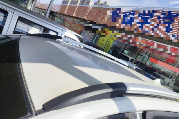 Used Baojun 560 2015 1.8L manual Comfort trim level Roof