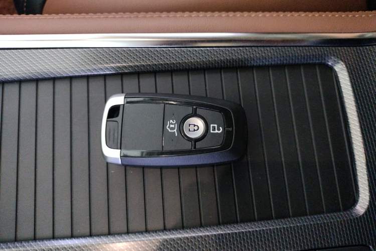 Used Ford Explorer 2023 EcoBoost 285 Four-Wheel Drive Titanium Edition 7-Seater
