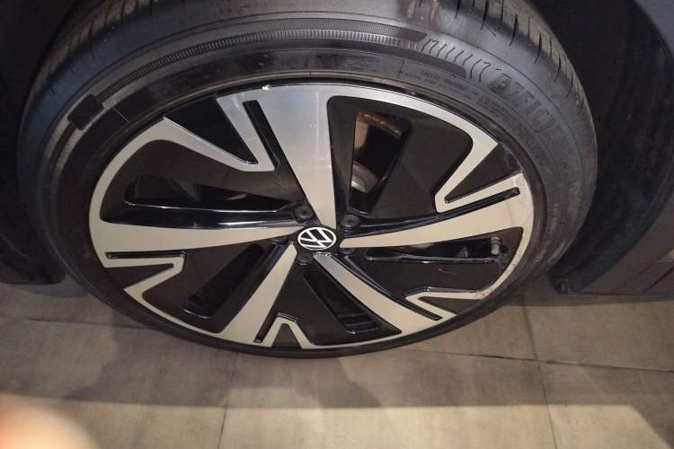 Used Volkswagen ID.4 X 2025 Smart Version Pure & Intelligent Enjoyment Edition Left Front Wheel Hub