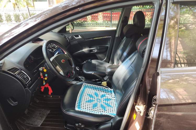 Used Geely Auto Classic Emgrand 2012 Hatchback 1.5L Manual Chao Yue Huimin Model