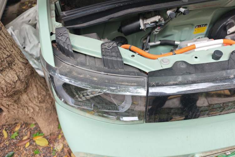 Used Wuling Hongguang MINIEV 2021 Macaron Premium Model – Lithium Iron Phosphate Right Front Headlight