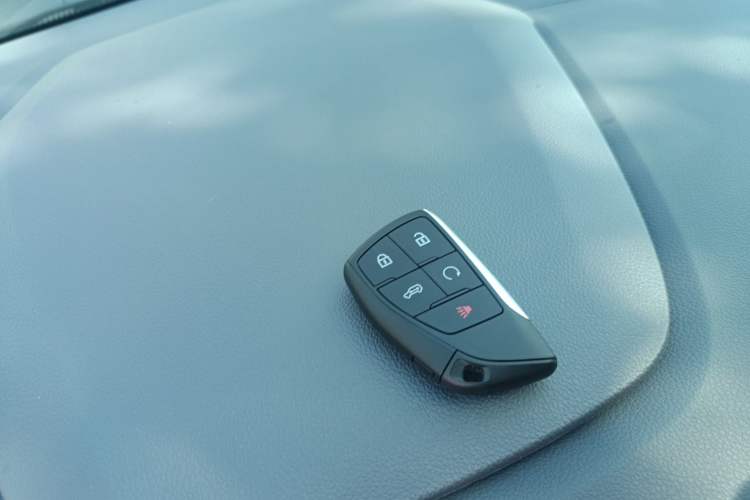 Used Buick GL8 New Energy 2025 Lushang First-Drive Edition 7-Seater Vehicle Key