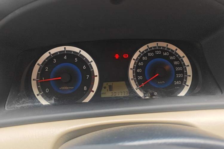 Used Toyota Corolla EX 2013 1.6L Manual Luxury Edition Odometer Close Up