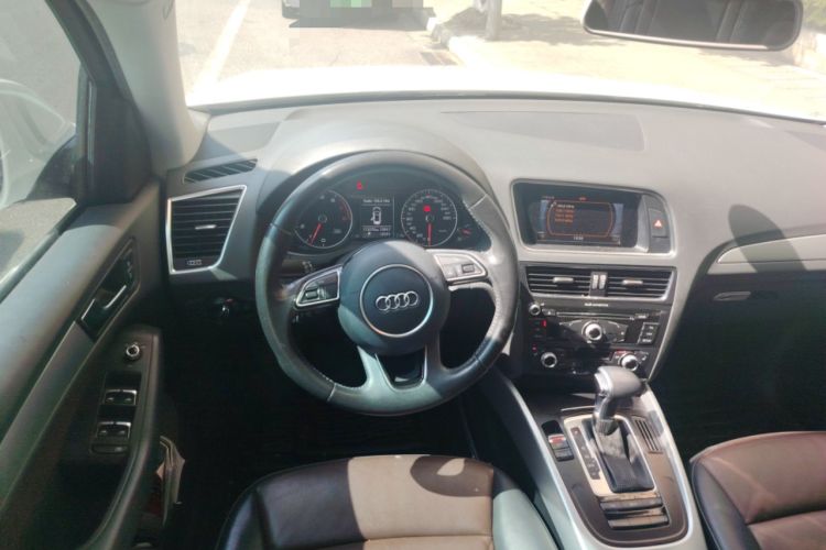 Used Audi Q5 2016 40 TFSI Technology Edition Steering Wheel