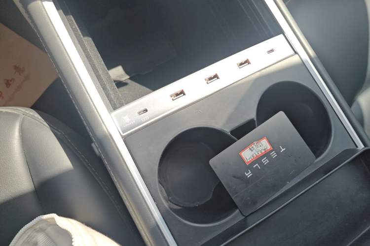 Used Tesla Model Y 2022 Revised Version Rear-Wheel Drive Vehicle Key