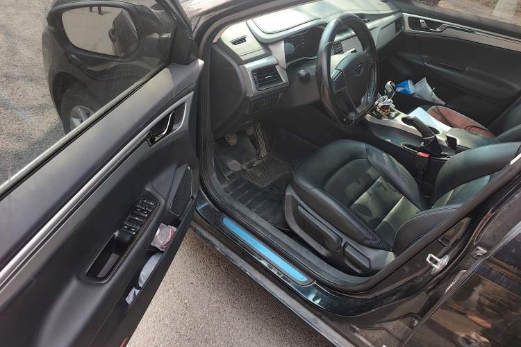 Used Geely Auto Emgrand GL 2017 1.8L Manual Elite Model
