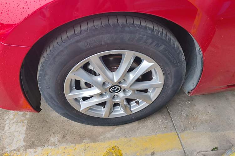 Used Mazda 3 Axela 2014 Sedan 1.5L Automatic Luxury Model Left Front Wheel Hub