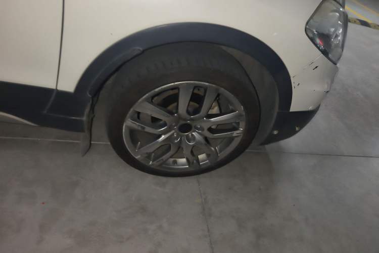 Used Suzuki S-Cross 2014 1.6L CVT Four-Wheel Drive Luxury Version
