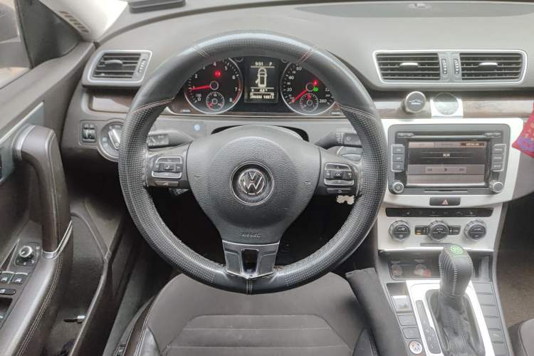 Used Volkswagen Magotan 2015 Travel Edition 2.0 TSI Comfort Version