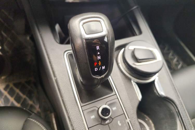 Used Cadillac XT4 2018 28T Two-Wheel Drive Tech Version
