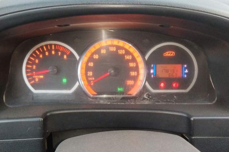 Used FORTHING Lingzhi 2012 Commercial Version 1.6L Special Offer Model