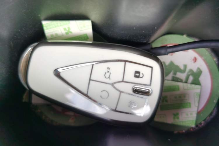 Used CHANGAN OSHAN X5 2021 1.5T DCT Prestige Edition Vehicle Key