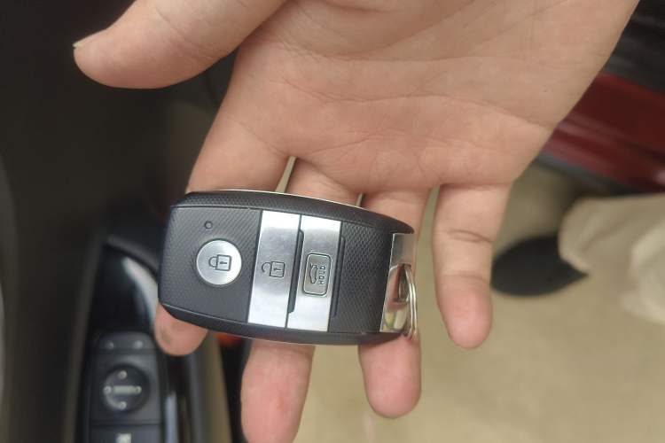 Used Kia KX Cross 2017 1.4L AT GLS