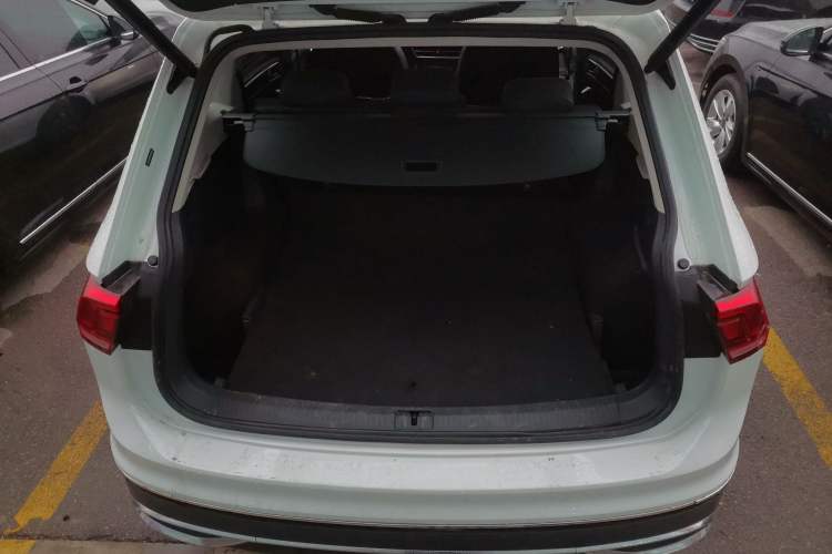 Used Volkswagen Tiguan L 2024 300TSI Automatic Two-Wheel Drive Smart Edition