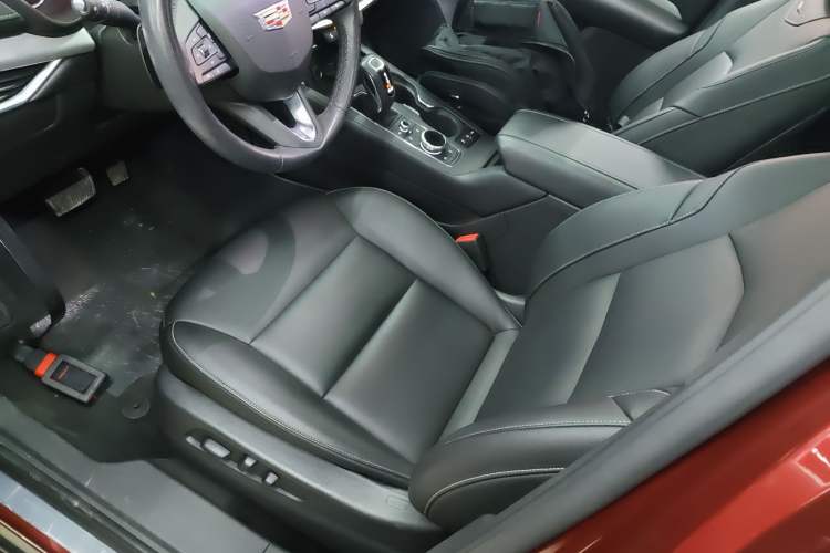 Used Cadillac XT4 2018 28T Two-Wheel Drive Leading Version Left Front Seat