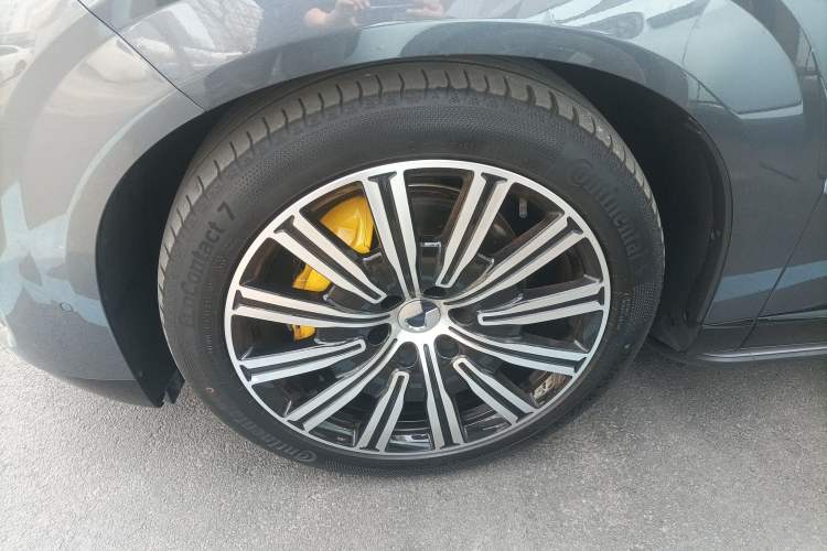 Used Denza N9 2025 Flagship Model
