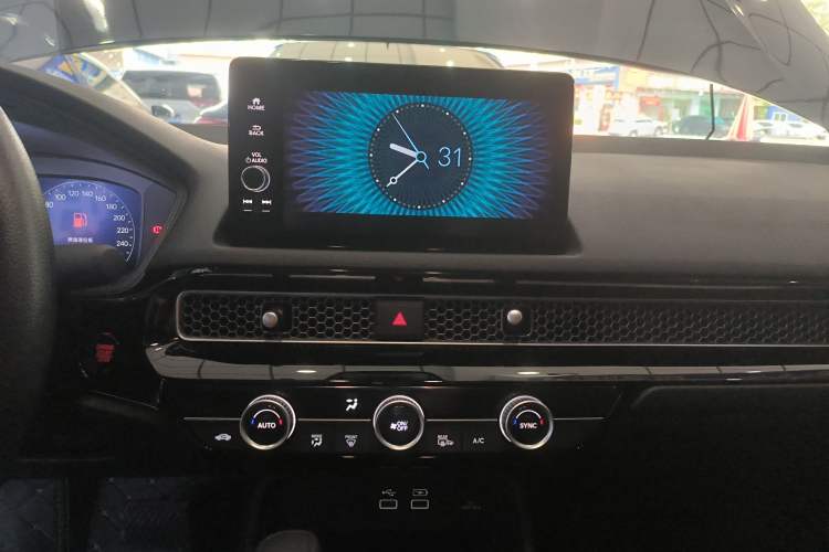 Used Honda Civic 2022 240TURBO CVT Dynamic Edition Audio And AC Panel