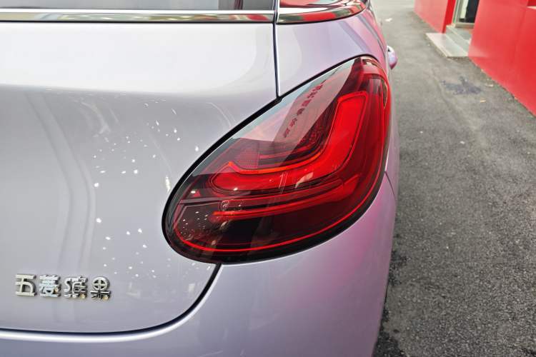 Used Wuling Bingo 2025 410 km Lingxi Deluxe Edition Right Rear Taillight