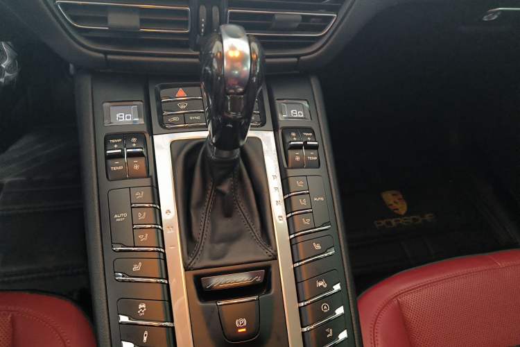 Used Porsche Macan 2021 Macan 2.0T Gear Lever