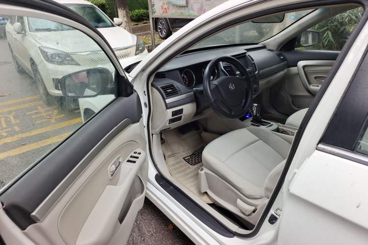 Used Dongfeng Aeolus A60 2016 1.5L Automatic Luxury Version