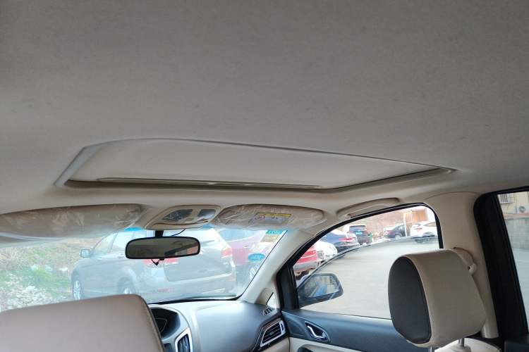 Used Chery Arrizo M7 2015 2.0L CVT Comfort Edition 232 Seats