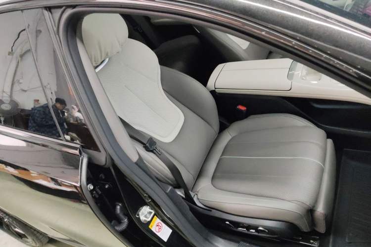 Used Deepal L07 2024 230Max Range-Extended Version
