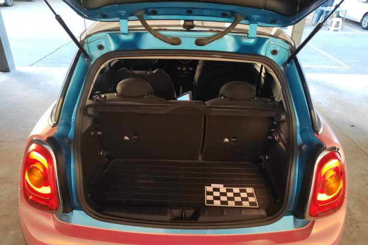 Used MINI 2014 1.5T COOPER Excitement Trunk